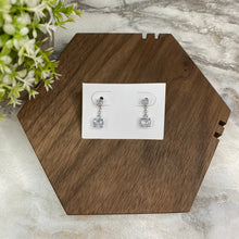 Load image into Gallery viewer, Dangle Diamond Earrings - Round