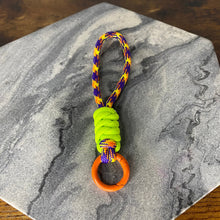 Load image into Gallery viewer, Keychain - Paracord