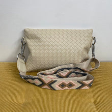 Load image into Gallery viewer, Robyn Woven Purse