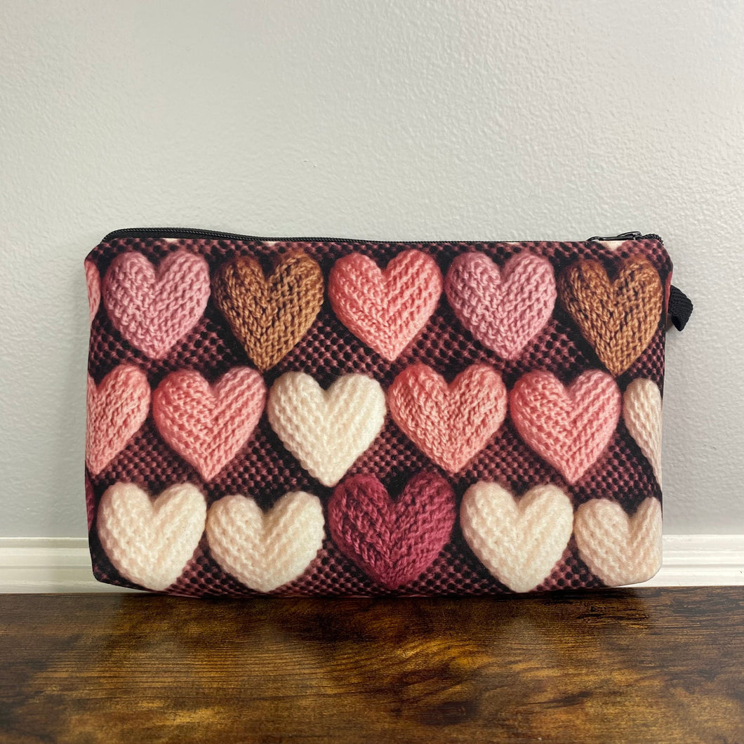 Pouch - Knit Hearts On Maroon