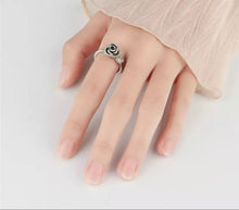 Load image into Gallery viewer, Ring - Adjustable Rose Fidget Ring