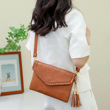 Load image into Gallery viewer, Envelope Crossbody Bag